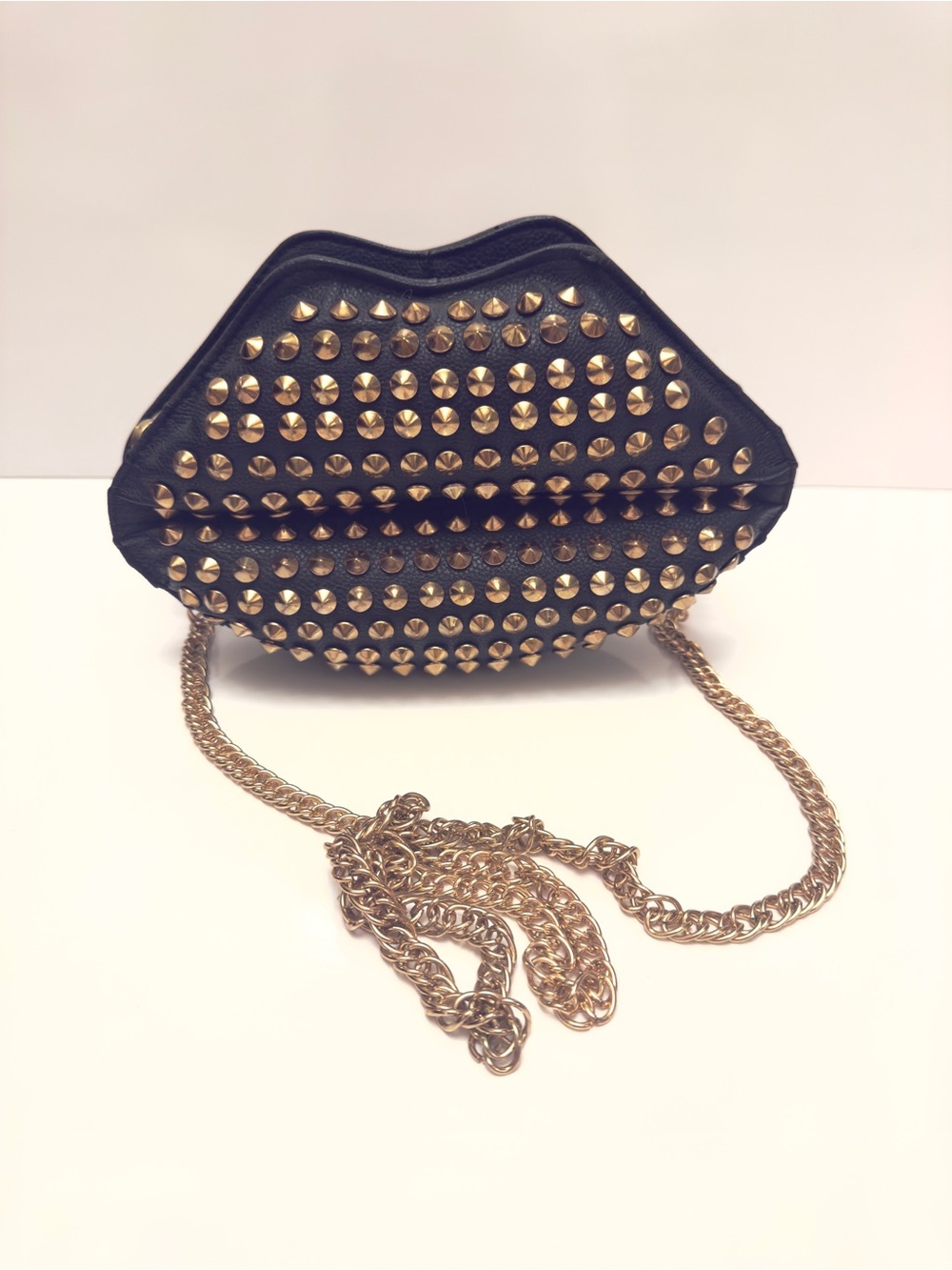 Studded Black Lip-Shaped Crossbody Bag with Gold Chain